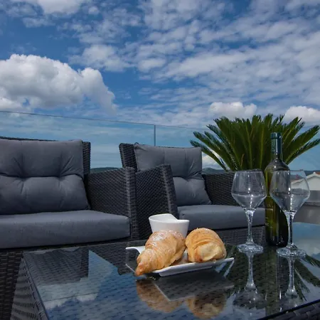1 Stella Deluxe With A Heated Swimming Pool, Jacuzzi, Sauna And Bbq *